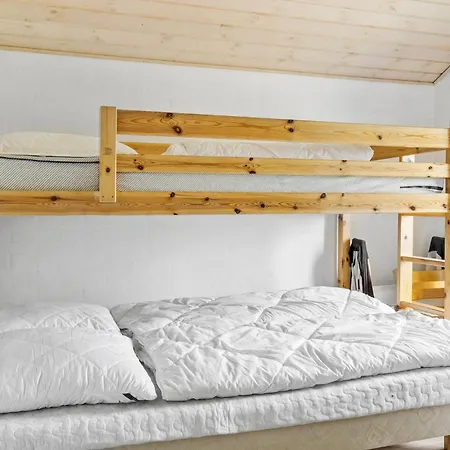 בית נופש Cozy Home In Harboore With Sauna הרבור